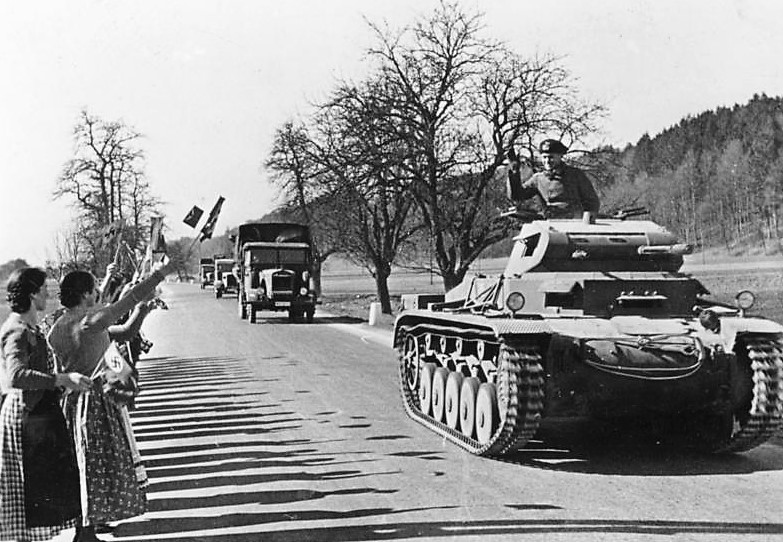 Entrada de las tropas alemanas en Austria. 13 de marzo de 1938. Bundesarchiv, Bild 137-049271 / CC-BY-SA 3.0.