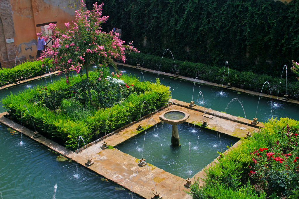 Patio del Ciprés de la Sultana (Granada)