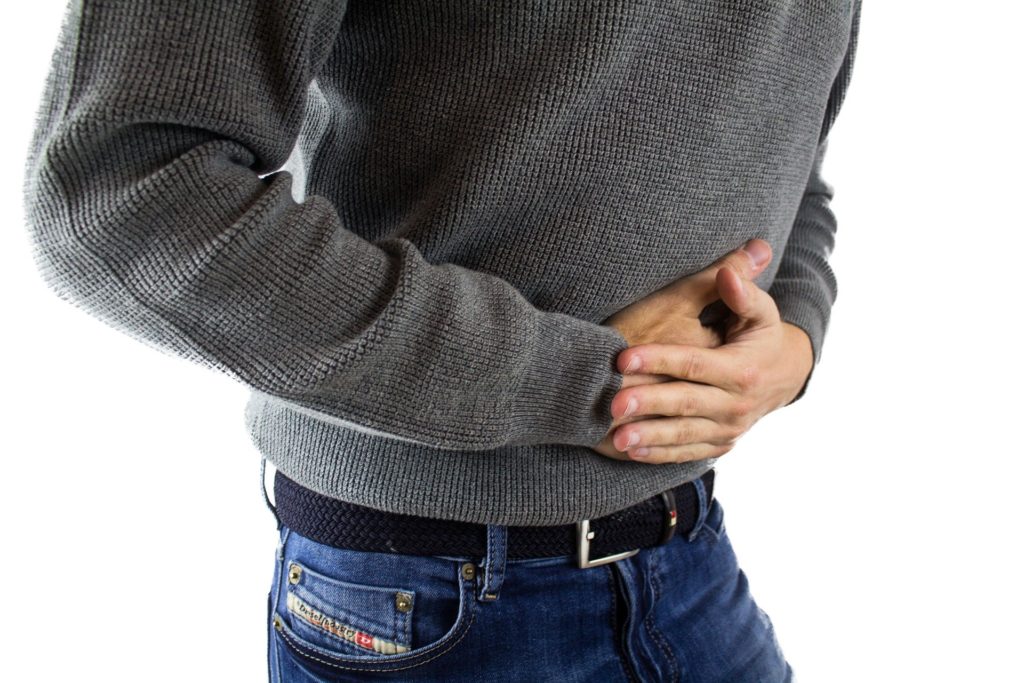 Las gastroenteritis suelen cursar con intenso dolor abdominal, fiebre, náuseas, vómitos y pérdida de peso.