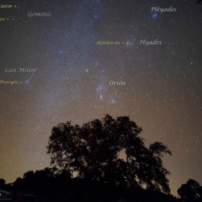 Imagen del cielo nocturno donde se aprecia casi por completo el hexágono de invierno. [Cortesía de Alicia Lozano Fernández]